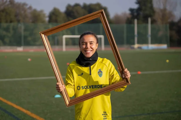 Sara Monteiro, Valadares