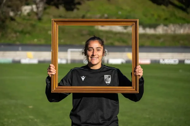 Sara Brasil, Vitória