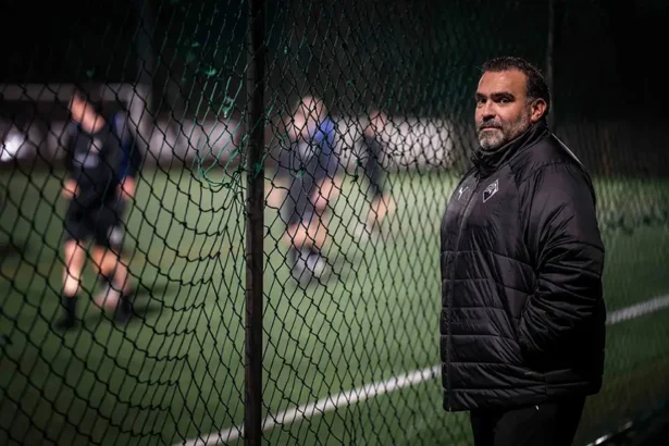 Xano Machado, Académica